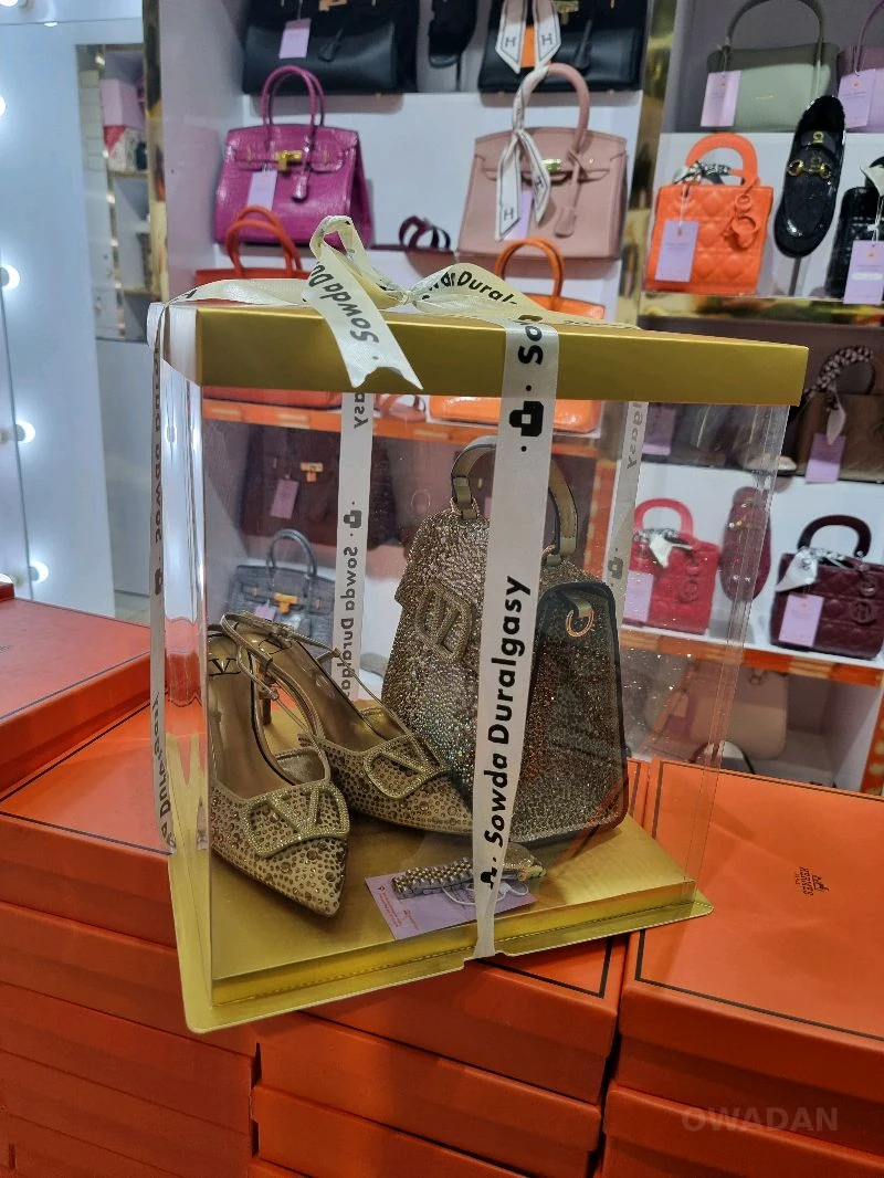 Sowgatlyk kowuşler we sumkalar