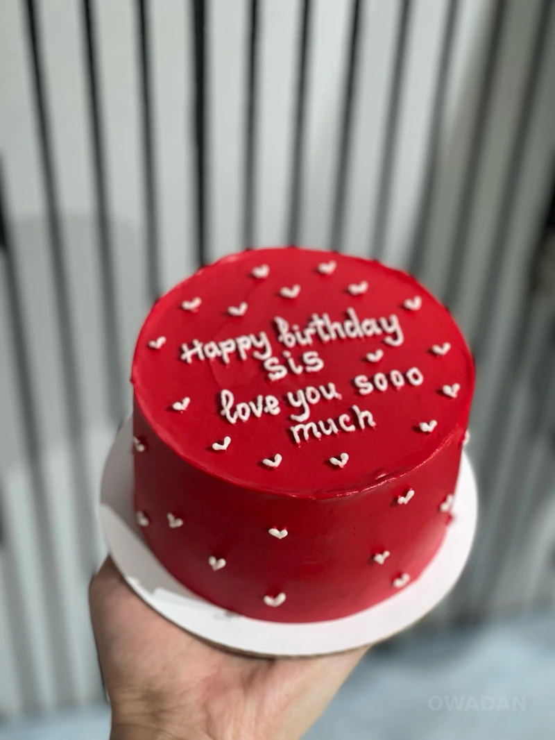 Бенто-торт «Happy Birthday Sis» — трогательный подарок для любимой сестры